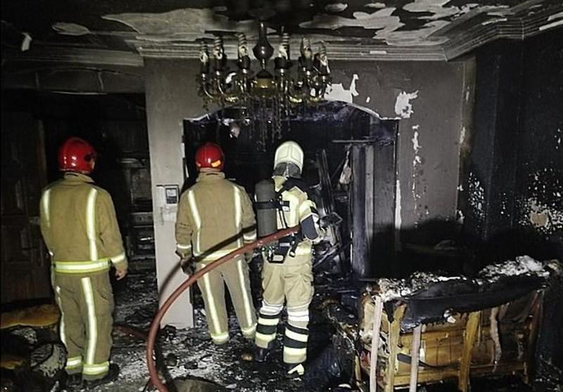 نجات 15 نفر از ساکنان محبوس شده در میان دود و آتش آپارتمان